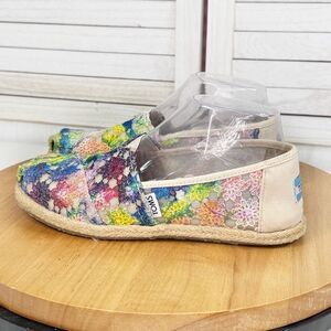 TOMS Multicolor Crochet Espadrilles Flats Slip On Shoes Size 6.5